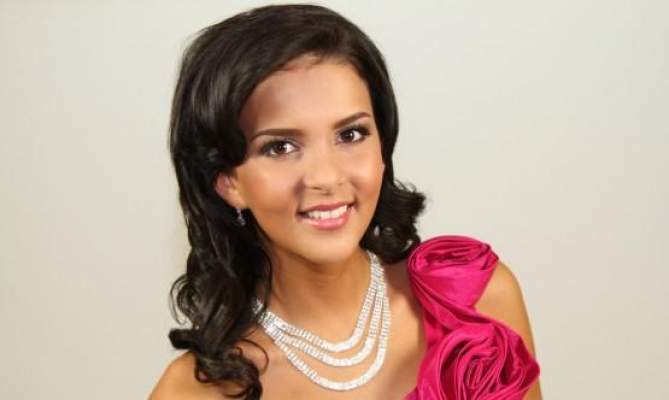فيديو: سارة شفاق مغربية الأصل تفوز بملكة جمال فلندا لسنة 2012