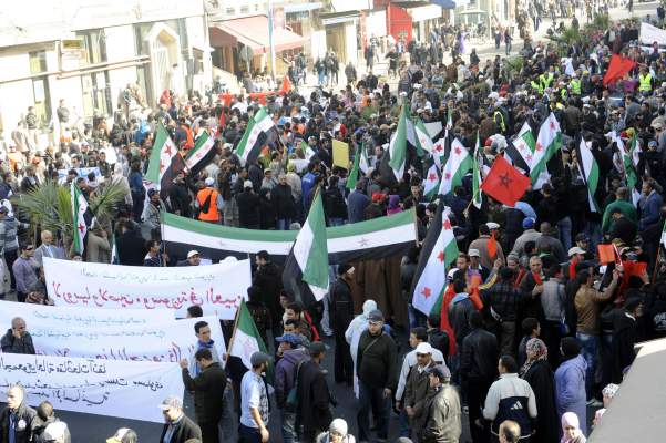 تضامنا مع الشعب السوري: الشعب المغربي يفيض على “العدل والإحسان” بشارع “الفداء” بالبيضاء