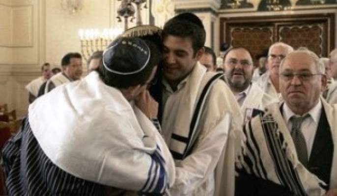 يهود العالم يحجون بالمغرب في كل أمن وطمأنينة وسط دعوات بالسلام