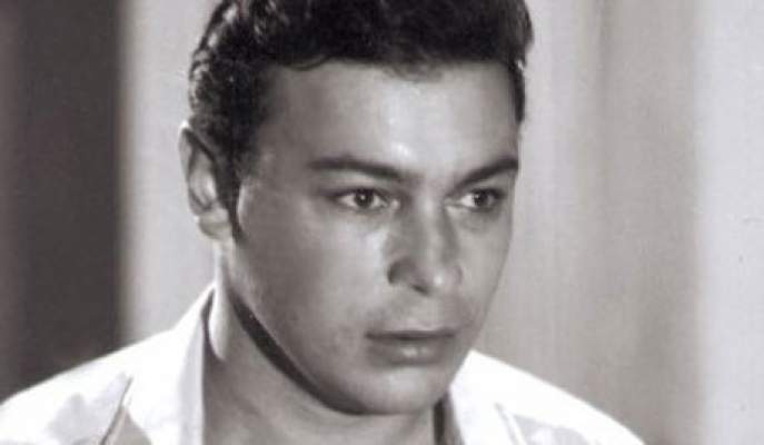 وفاة الممثل أحمد رمزي “الولد الشقي” في السينما المصرية عن عمر يناهز 82 عاما