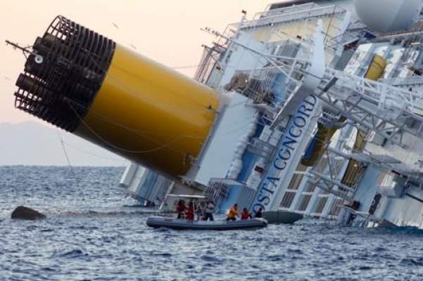 عاجل: وفاة 14 مسافرا بعد غرق سفينة إسبانية بشواطئ الحسيمة