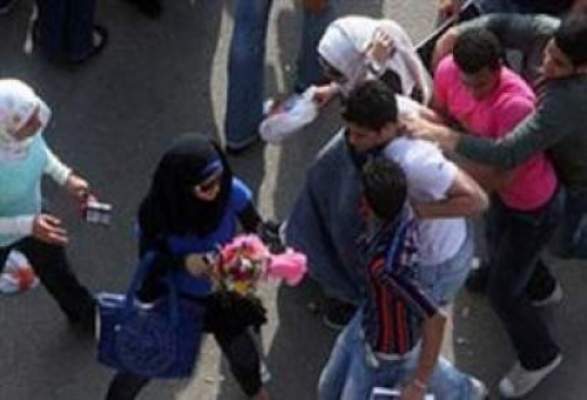 فتاة تتهم 5 مجهولين باغتصابها بميدان التحرير في مظاهرات ذكرى الثورة
