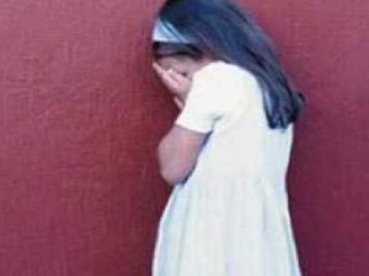 اغتصاب طفلة يهز العالم العربي: امرأة سمراء صوّرت.. وهذا ما حصل في المدرسة!