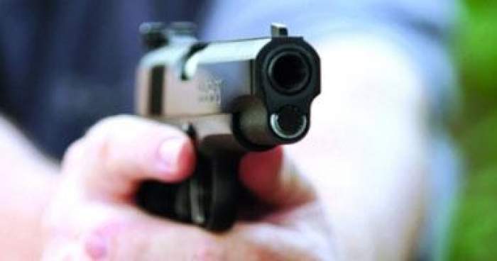 تارودانت: شرطي يستعمل مسدسه لضبط شخص أرعب عرسا وهاجم الشرطة بسكين