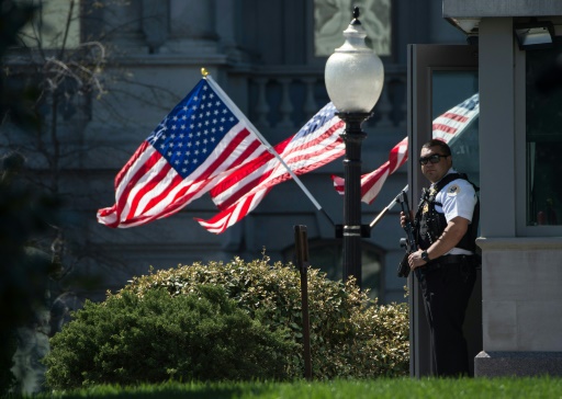 الشرطة تطلق النار على مسلح امام مبنى الكونغرس في واشنطن