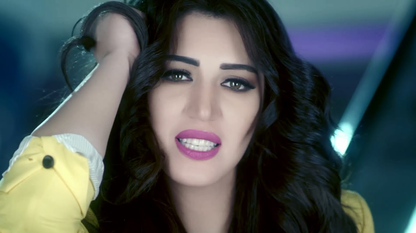 تصريح غريب للفنانة أسماء لمنور بعد توشيحها بالوسام الملكي !!