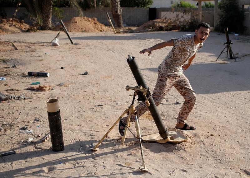 قوات ليبية تتصارع مع قناصة الدولة الإسلامية على شوارع سرت
