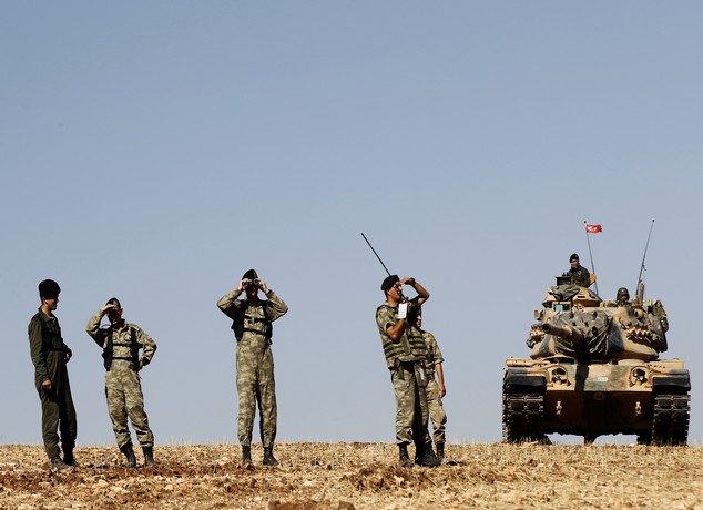 حصار “داعش” بعد خسارته الأراضي المتاخمة للحدود مع تركيا
