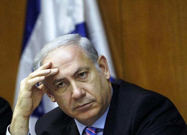 نتانياهو في حرج والتحقيقات تتصدر عناوين الصحف