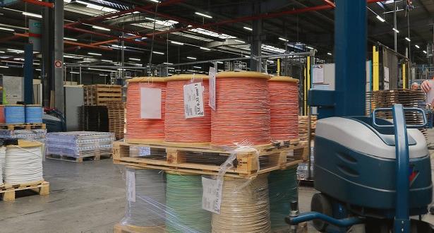 شركة “أكوم” الفرنسية المتخصصة في صناعة الكابلات تفتتح مصنعا بطنجة