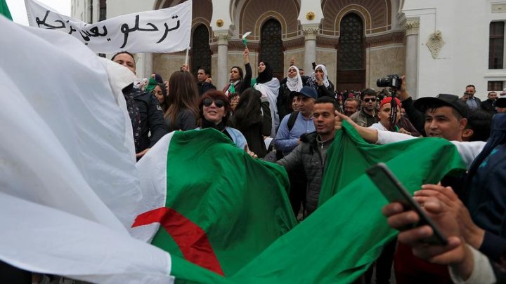 الجزائر: الحراك الشعبي   في جمعته ال14 بين المكاسب والانسداد السياسي