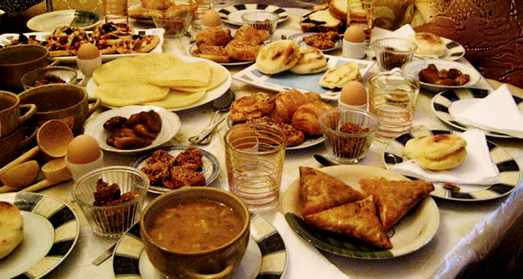منظمة الصحة العالمية تحدد الترتيب الأمثل لوجبة إفطار رمضان