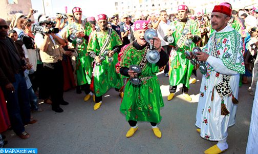 مهرجان كناوة بالصويرة: دمج لموسيقى كناوة والجاز في سهرة موسيقية للمعلمين بقاس وحكمون