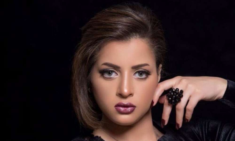 بعد الفضيحة الجنسية.. حملة تضامن مع الممثلة المصرية منى فاروق (فيديو)