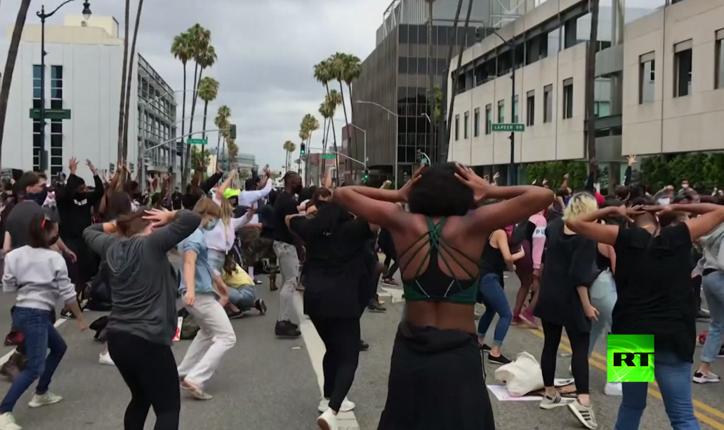 فيديو:فنانون وممثلون أمريكيون ينضمون للمظاهرات المناهضة للعنصرية على طريقتهم