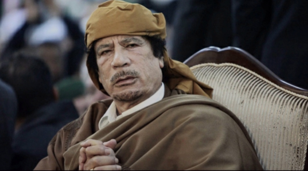 اتفاق سري كاد أن ينقذ القذافي من الموت ..رفضته فرنسا وبريطانيا