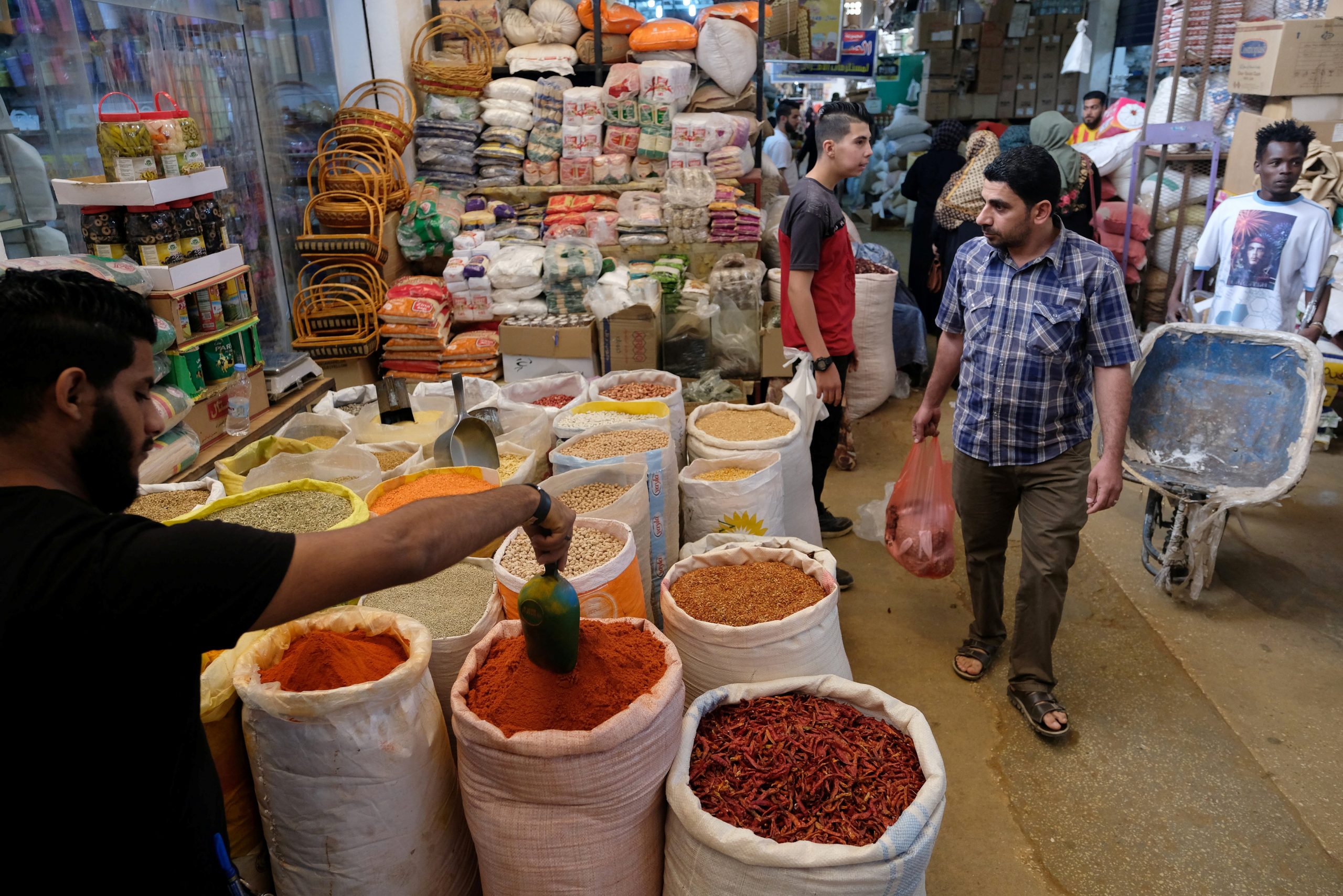 المنتجات الغذائية: تعزيز المراقبة الصحية خلال شهر رمضان