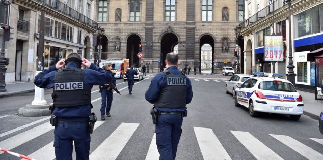 فرنسا: اعتقال خمس نساء بينهم امرأة يشتبه في التخطيط لأعمال عنف متطرفة