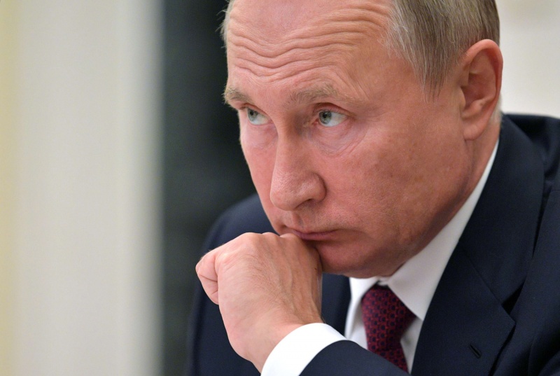 بالفيديو/ بوتين يعلن عن لقاح روسي رابع ضد فيروس كورونا