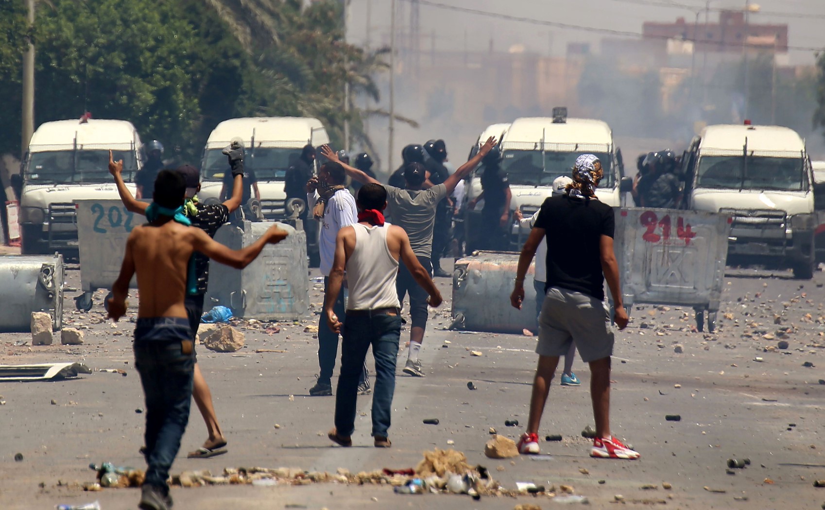 احتجاجات في تونس بسبب انقطاع مياه الشرب  لأكثر من شهرين