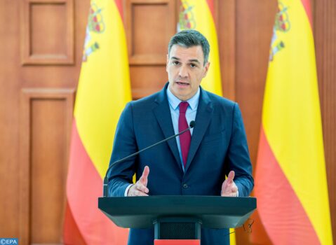 رئيس الحكومة الإسبانية يدعو إلى دعم المغرب بحكم معاناته من الهجرة غير الشرعية
