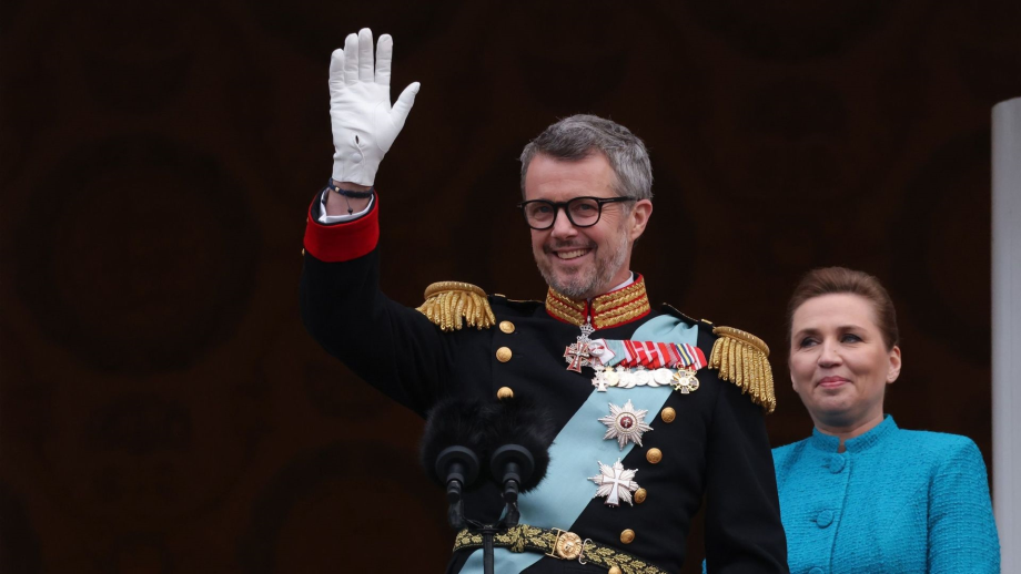 الأمير فريدريك يعتلي عرش الدنمارك بعد تنحي والدته