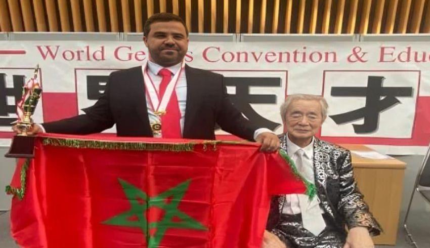 طوكيو: المخترع المغربي فؤاد فقيري يتوج بالجائزة الكبرى للمعرض الدولي للاختراعات (+صور)