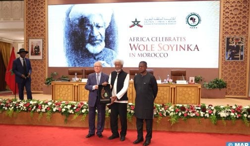أكاديمية المملكة المغربية تحتفي بالكاتب النيجيري وول سوينكا الحائز على جائزة نوبل للآداب سنة 1986