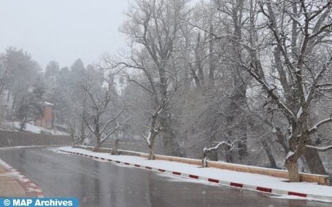 المغرب: زخات مطرية وتياقط الثلوج على قمم الجبال ورياح عاصفية محليا قوية اليوم وغدا بعدد من الأقاليم