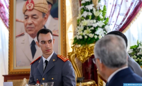 ولي العهد الأمير مولاي الحسن يترأس مأدبة غداء أقامها جلالة الملك بمناسبة الذكرى الـ69 لتأسيس القوات المسلحة الملكية