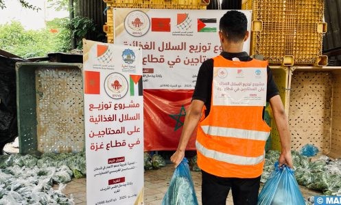 توزيع 500 سلة غذائية على العائلات الأكثر احتياجا في قطاع غزة بمبادرة من وكالة بيت مال القدس الشريف