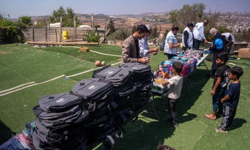 القدس: وكالة بيت مال القدس الشريف تطلق عملية توزيع الحقيبة المدرسية