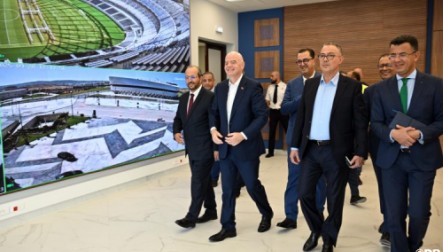 رئيس الاتحاد الدولي لكرة القدم ‘جياني إنفانتينو’ يزور الملعب الكبير لطنجة