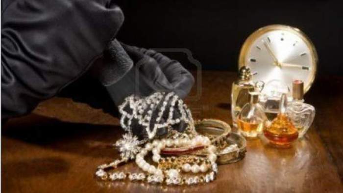 تفاصيل سرقة مجوهرات زوجة كولونيل بحي السويسي  بالرباط