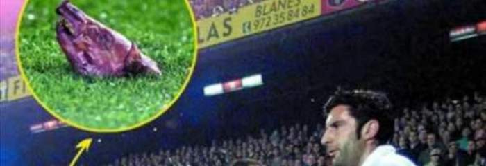 فيغو يفتح قضية “خنزير برشلونة” ويستفز الجماهير من جديد