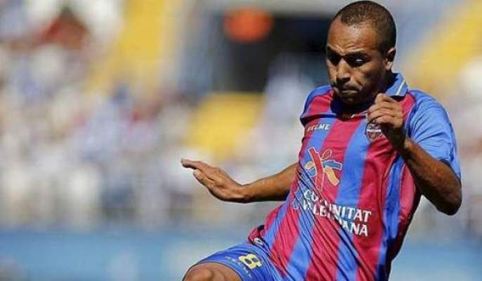 المغربي الزهر يقود ليفانتي لفوز كبير على إسبانيول بالدوري الإسباني