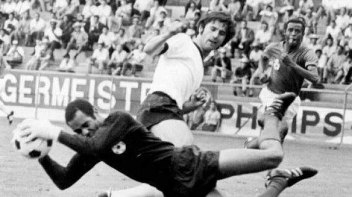 تشييع جنازة أسطورة الجيش الملكي والمنتخب الوطني الحارس “علال بنقصو”