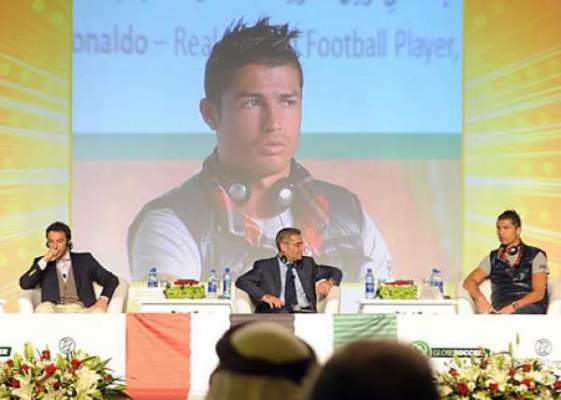 رونالدو يعترف: كنت من عشاق برشلونة!