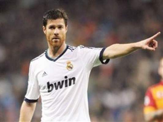 تشابي ألونسو يجدد عقده مع ريال مدريد لموسمين