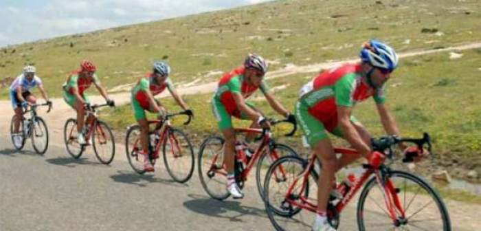 المغرب يرد على قرار اللجنة المنظمة ويفوز بالمرحلة الثالثة لطواف الجزائر