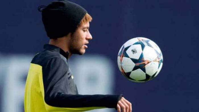 البرلمان البرازيلي يطالب بسحب إعلان يظهر فيه نيمار