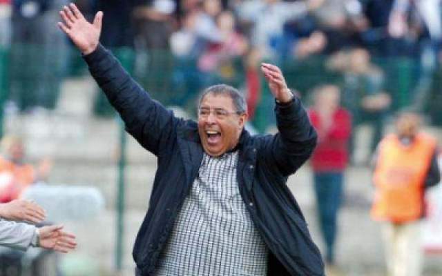 مدرب المغرب التطواني لمنتقديه” باراكا من الهضرة وديرو بحالنا”