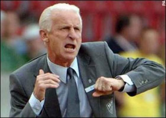 جون أفريك: هؤلاء مرشحون لتدريب المنتخب المغربي ومن بينهم عبد الحق بنشيخة