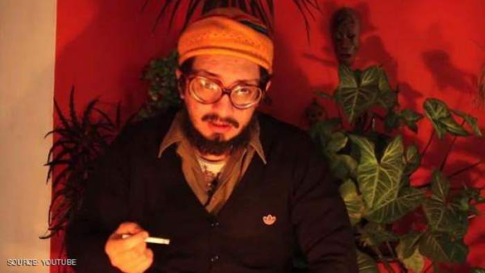 فنان أحب الطلاب فسرق “ديونهم” وأحرقها