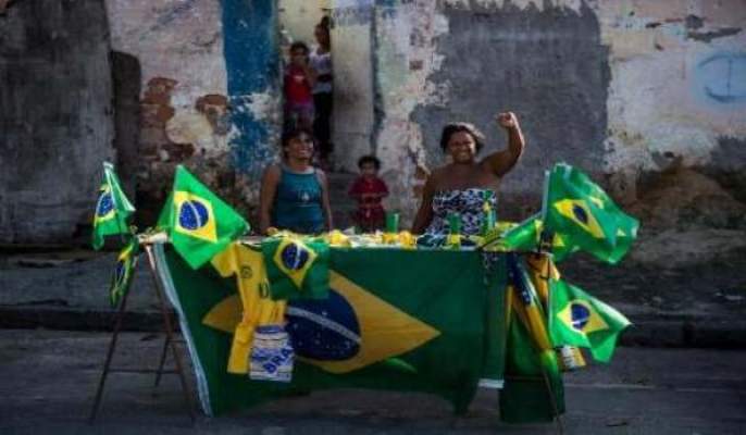 البرازيل تستعد للعيد الكروي الخميس تحت تهديد الاضرابات والتظاهرات