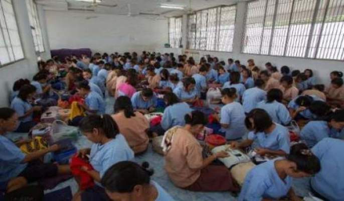 تايلانديات يتاجرن بالمخدرات لشراء ثلاجة أو ارضاء لشاب