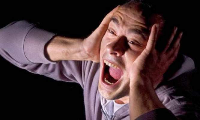 هل تعلم ما هو سبب انزعاجك عند سماع صوتك مسجلا ؟؟