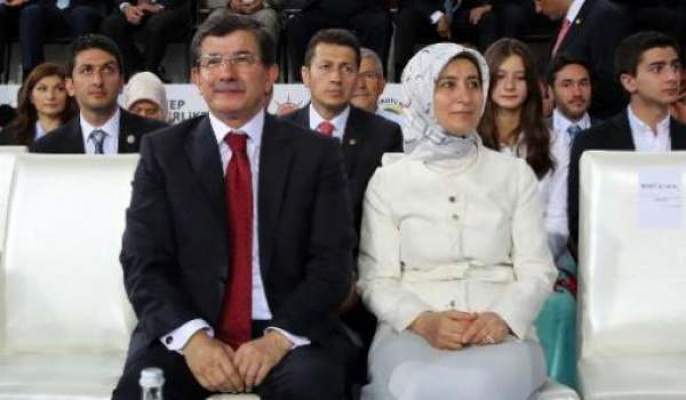 الحزب الحاكم في تركيا يصادق على رئاسة داود اوغلو للحكومة