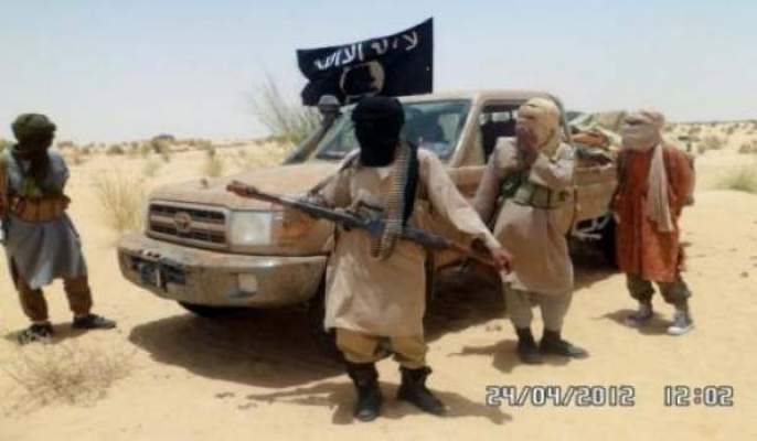 إل فوغليو: لجوء زعماء الجماعات الاسلامية المسلحة الذين فروا من مالي إلى تندوف