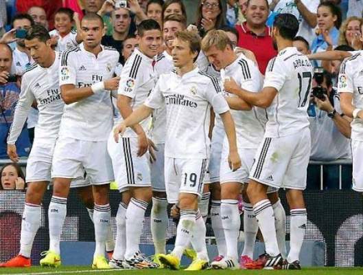 ريال مدريد يتفوق باكتساح على برشلونة ويتوج بلقب أفضل فريق في أسبانيا